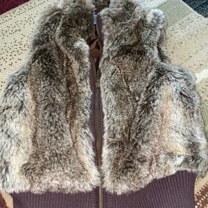 Girls Faux fur vest!